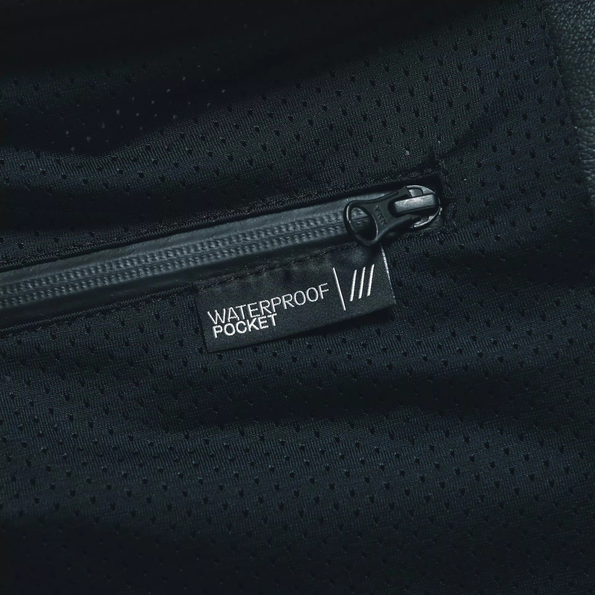 Кожаная куртка DAINESE CHIODO LEATHER JACKET