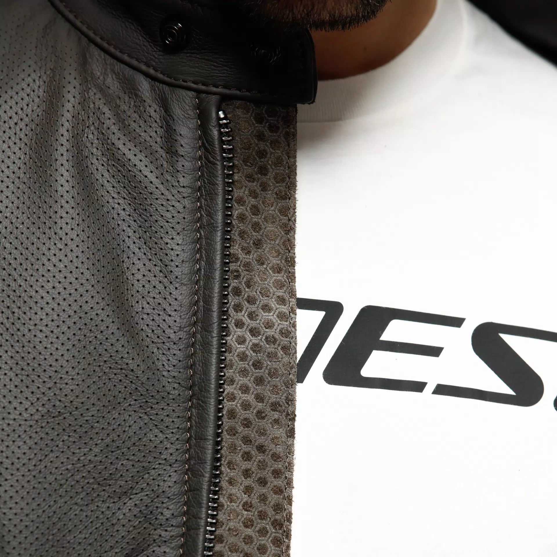 Кожаная куртка DAINESE ISTRICE QDF PERF LEATHER JACKET